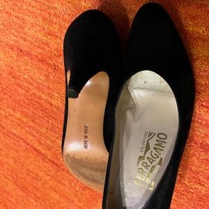 Classic leather Ferragamo heels